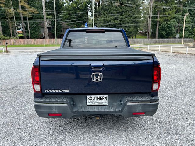 2017 Honda Ridgeline Image 3