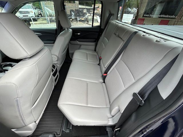 2017 Honda Ridgeline Image 12