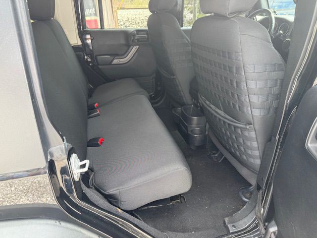 2013 Jeep Wrangler Unlimited Image 8