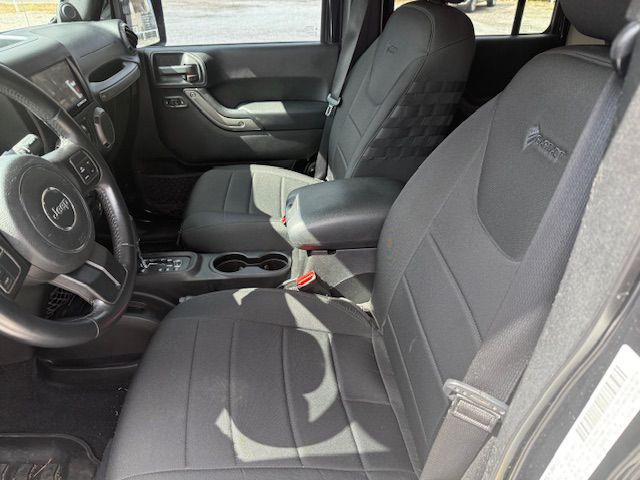 2013 Jeep Wrangler Unlimited Image 10