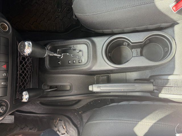 2013 Jeep Wrangler Unlimited Image 13