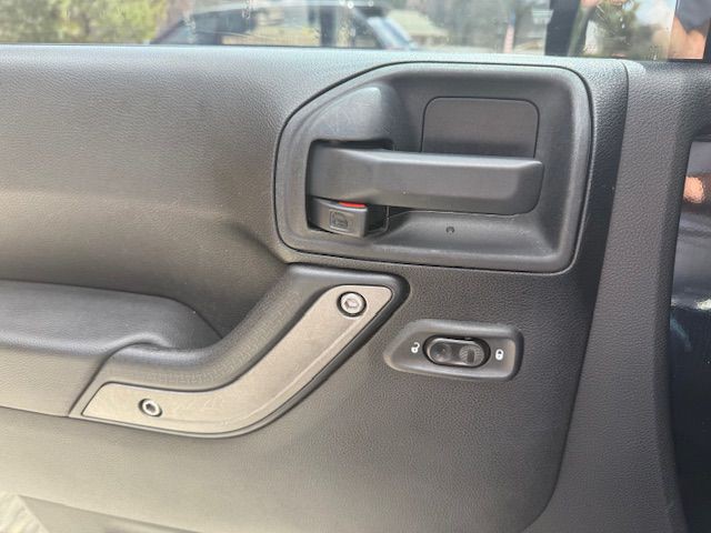 2013 Jeep Wrangler Unlimited Image 14