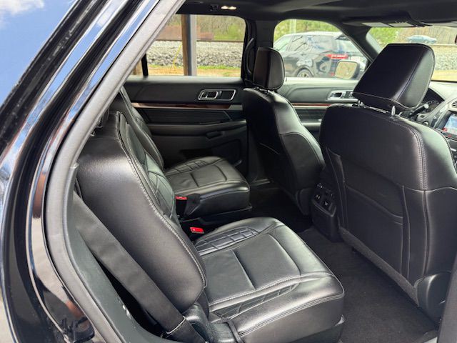 2018 Ford Explorer Image 8