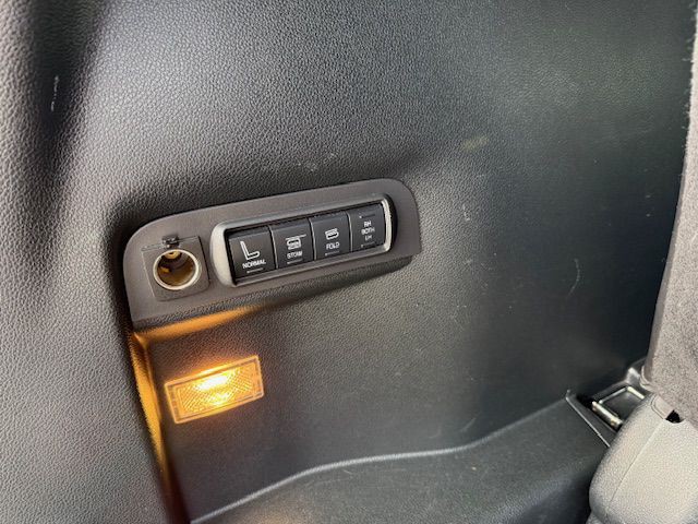 2018 Ford Explorer Image 9