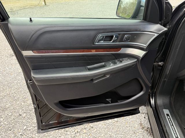 2018 Ford Explorer Image 11