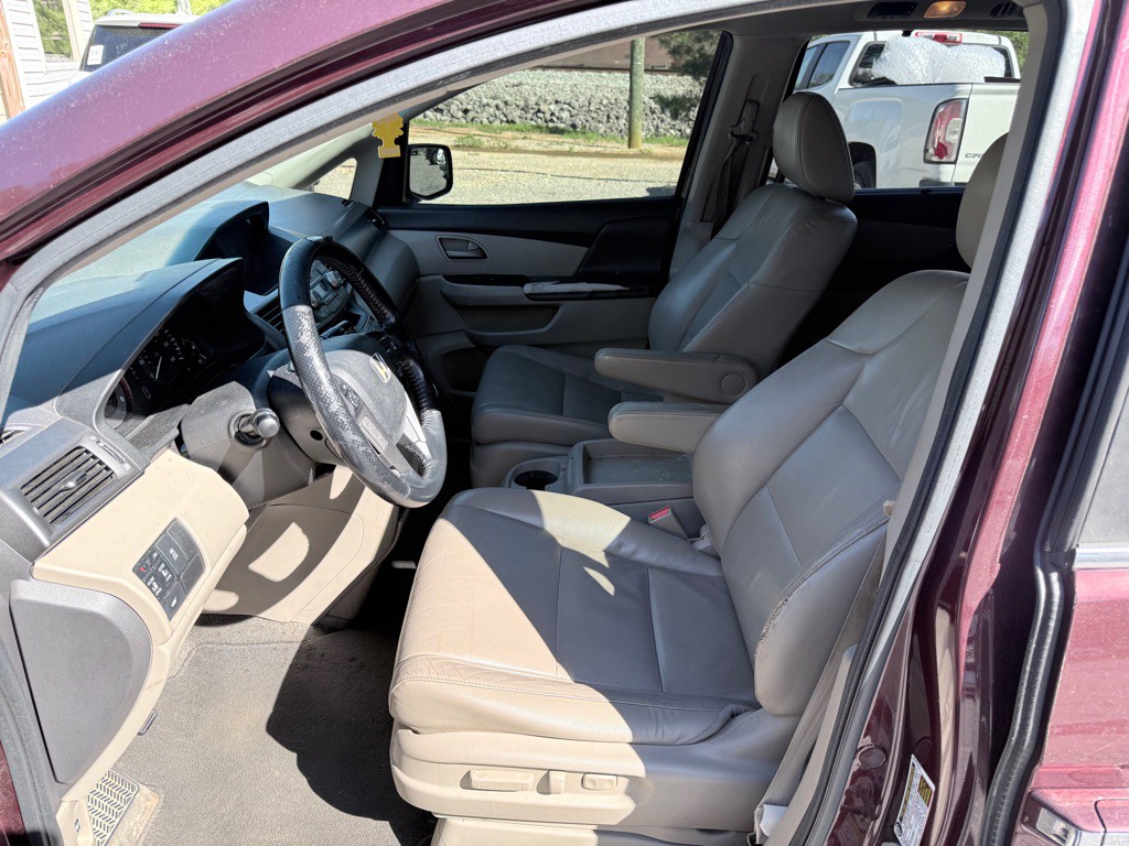 2011 Honda Odyssey Image 4