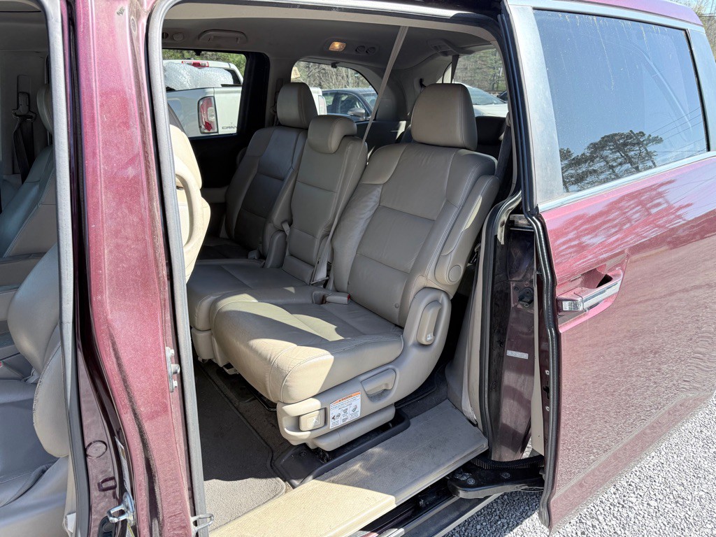 2011 Honda Odyssey Image 5