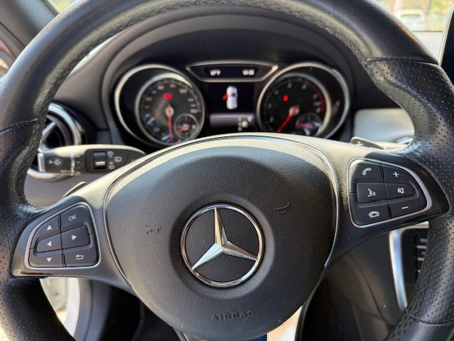 2020 Mercedes-Benz GLA-Class Image 9