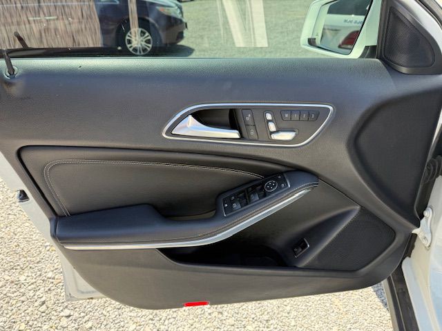 2020 Mercedes-Benz GLA-Class Image 13