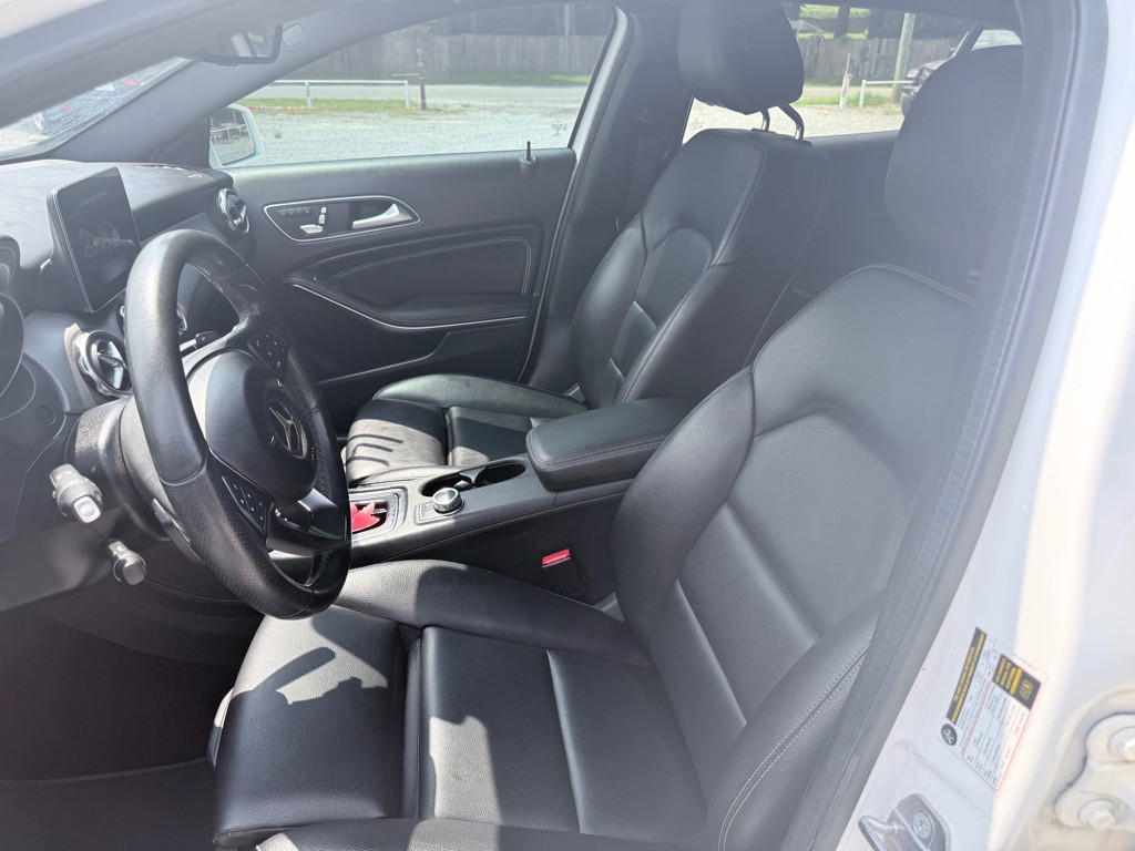2020 Mercedes-Benz GLA-Class Image 8
