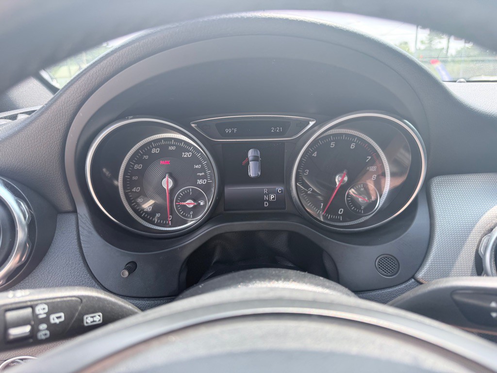 2020 Mercedes-Benz GLA-Class Image 11
