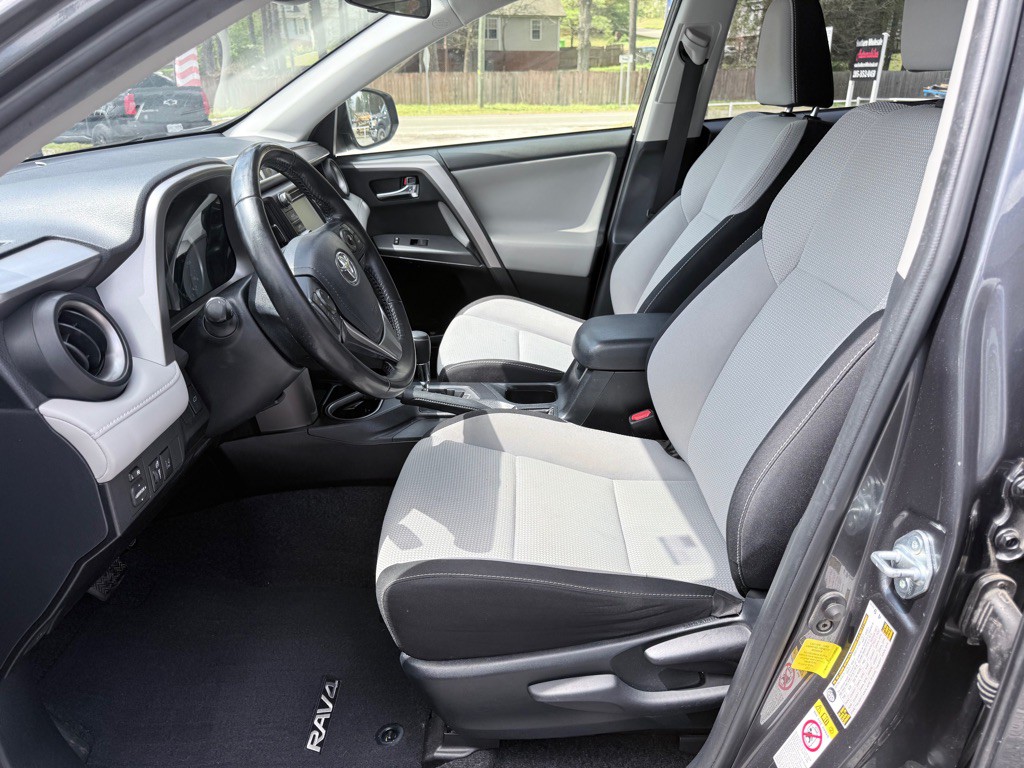 2018 Toyota Rav4 Image 9