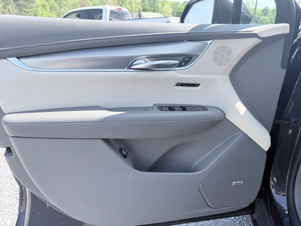 2017 Cadillac XT5 Image 9