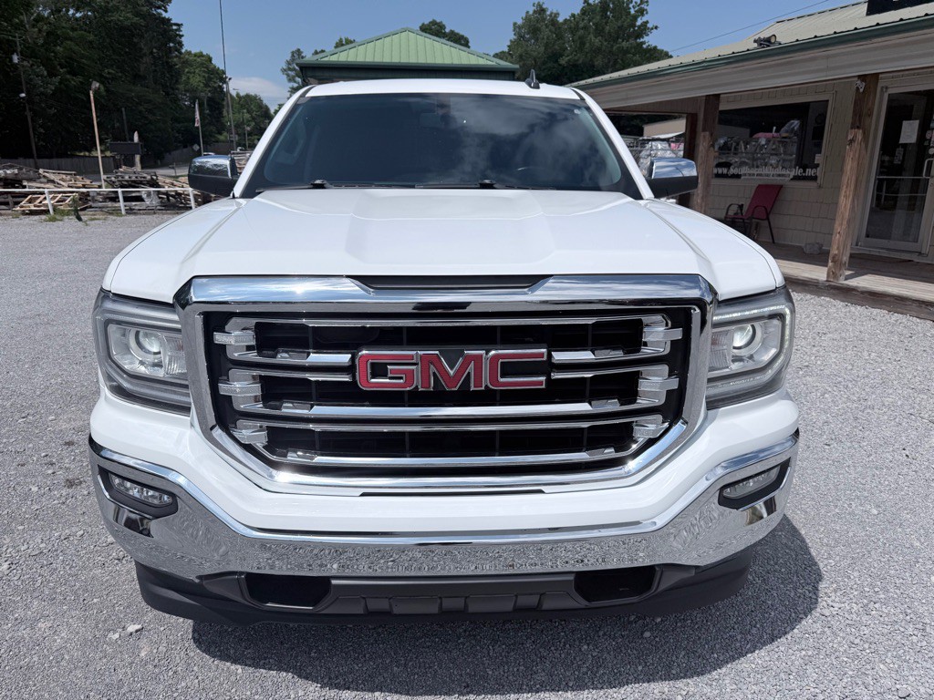 2017 GMC Sierra Image 2