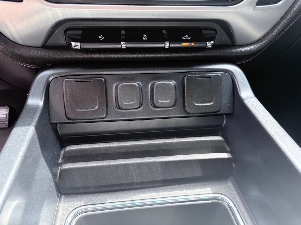 2017 GMC Sierra Image 16