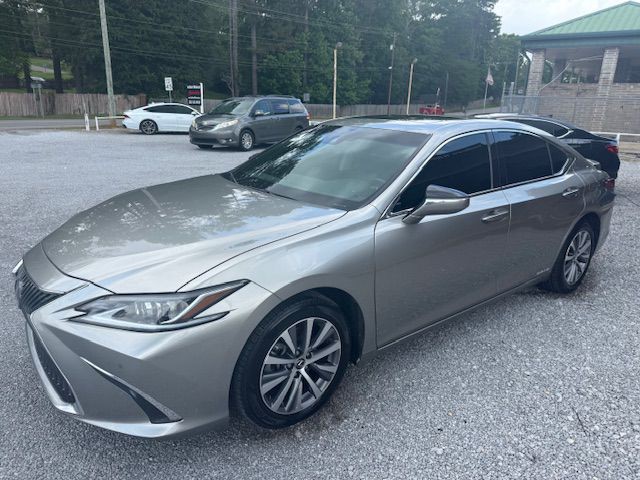 2021 Lexus ES Image 3