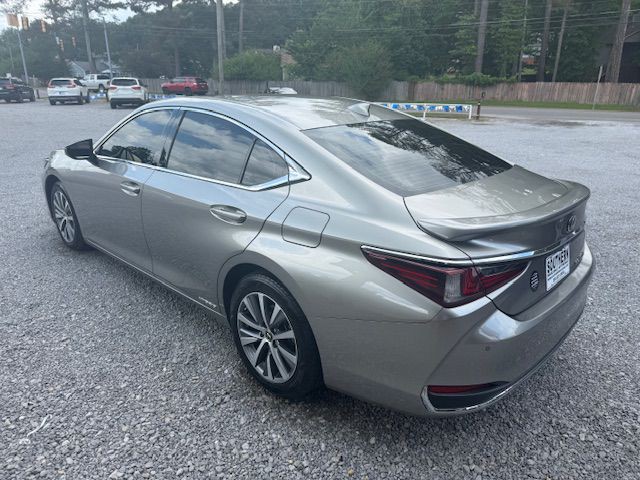 2021 Lexus ES Image 4