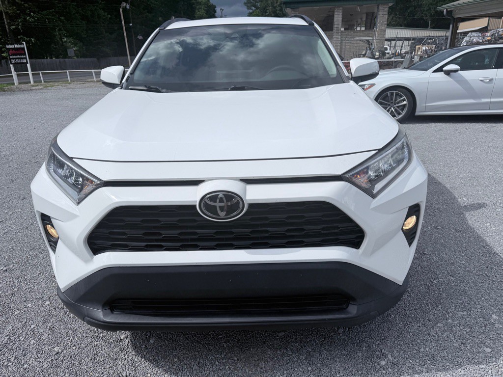 2019 Toyota Rav4 Image 2