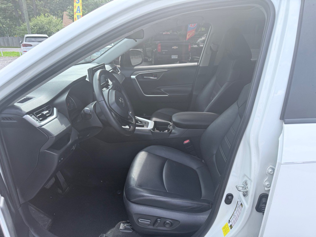 2019 Toyota Rav4 Image 9