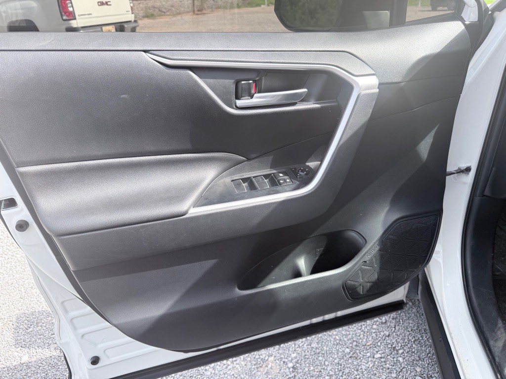 2019 Toyota Rav4 Image 10