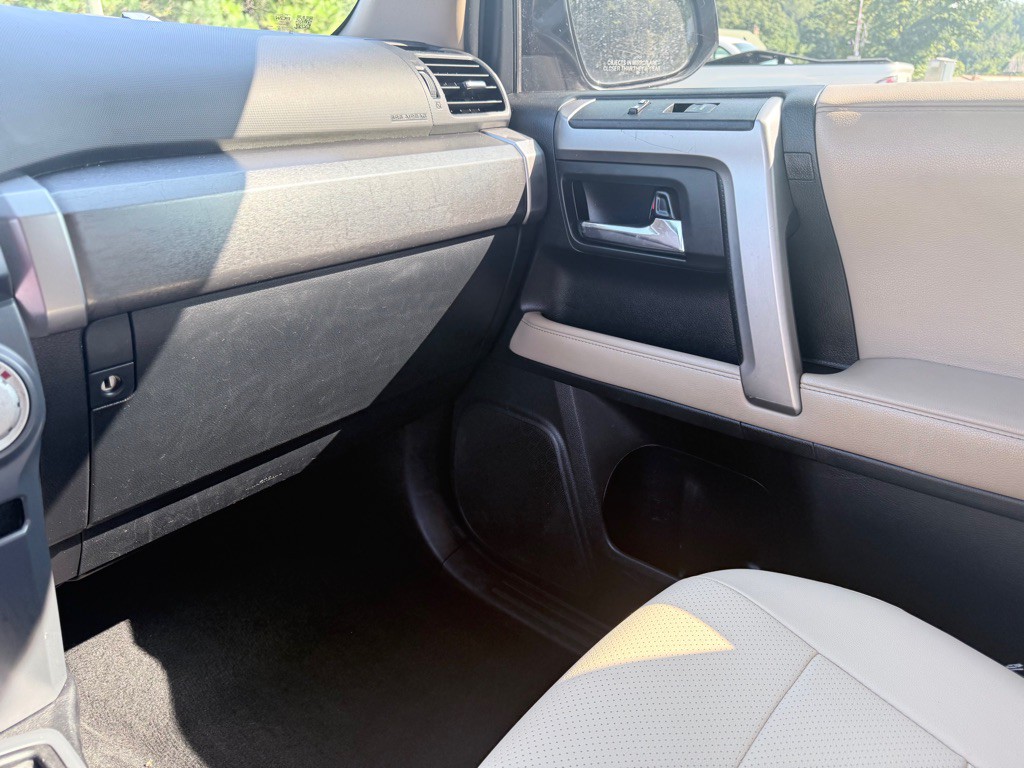 2018 Toyota 4Runner Image 14