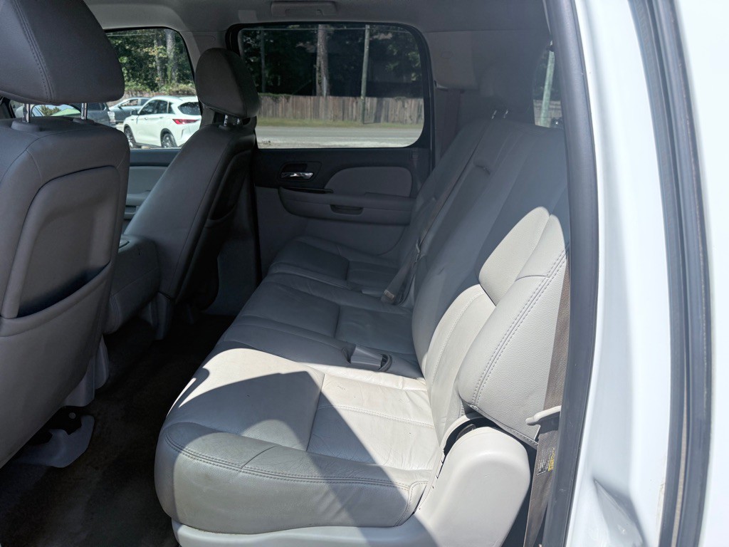 2007 GMC Yukon Image 6