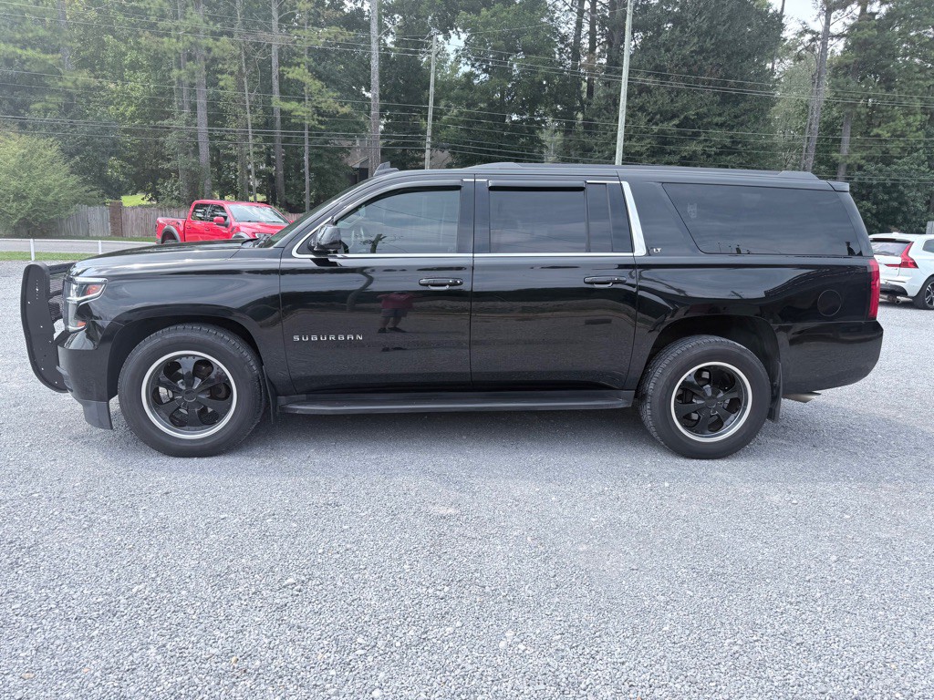 2016 Chevrolet Suburban Image 4