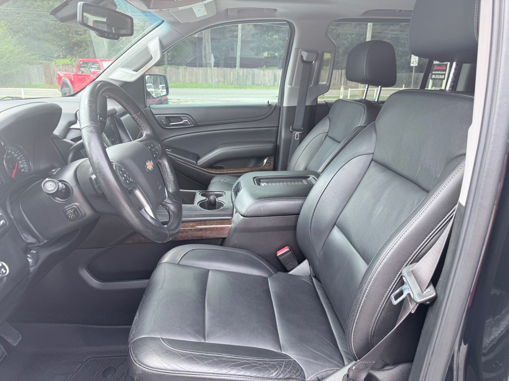 2016 Chevrolet Suburban Image 9
