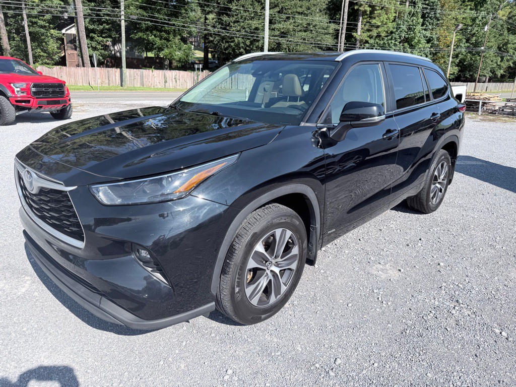 2023 Toyota Highlander Image 3