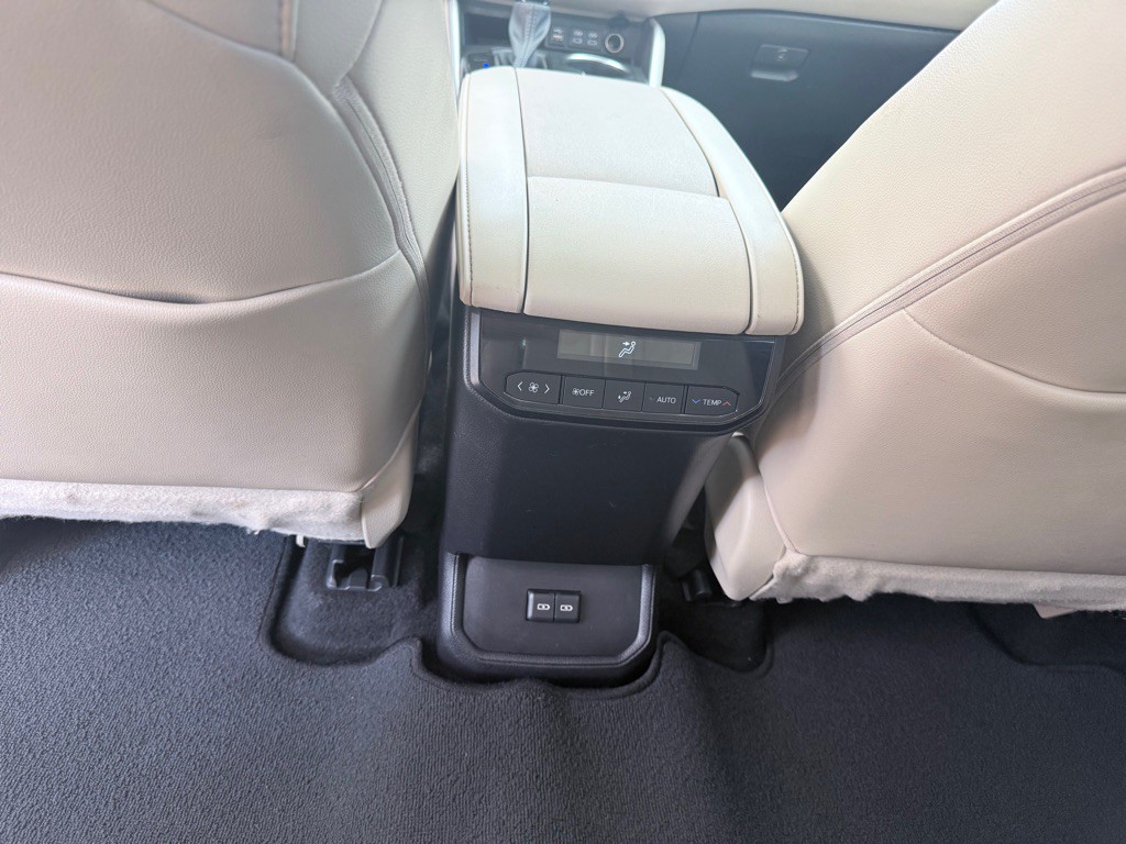 2023 Toyota Highlander Image 10