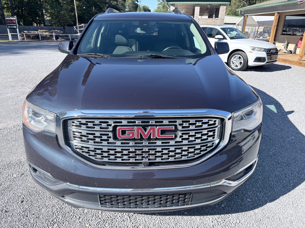 2018 GMC Acadia Image 2