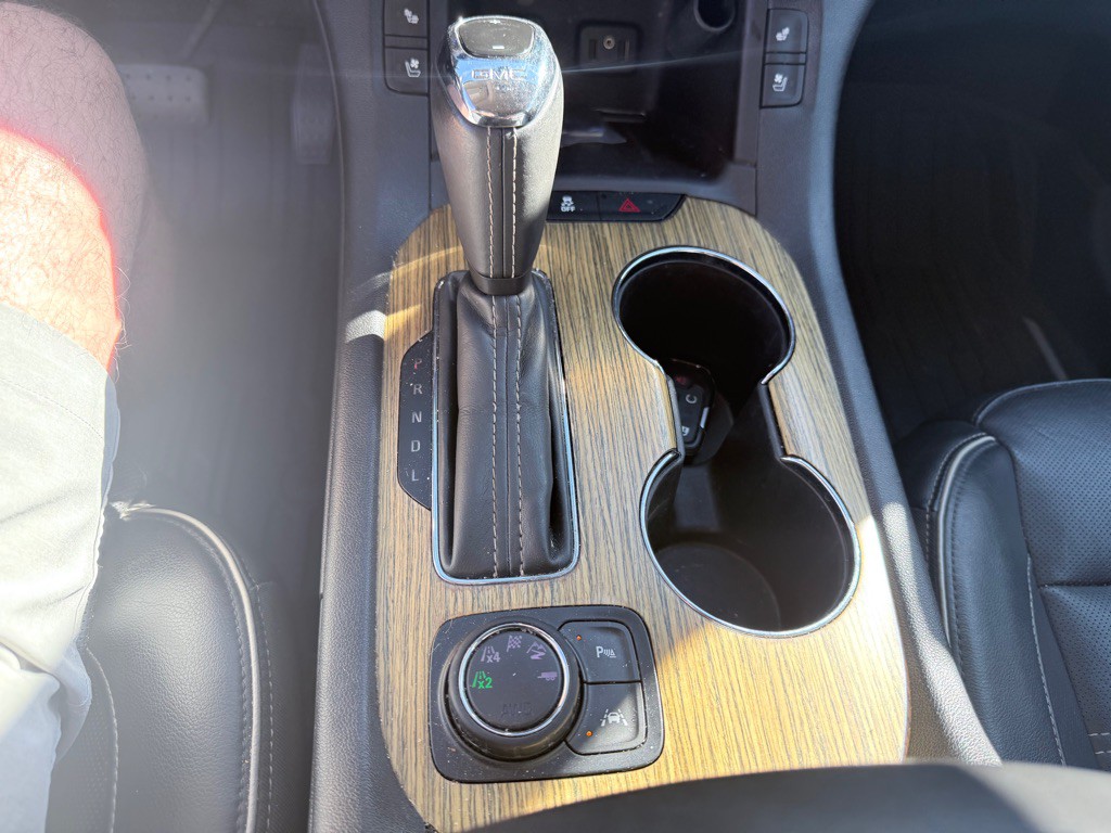 2018 GMC Acadia Image 13