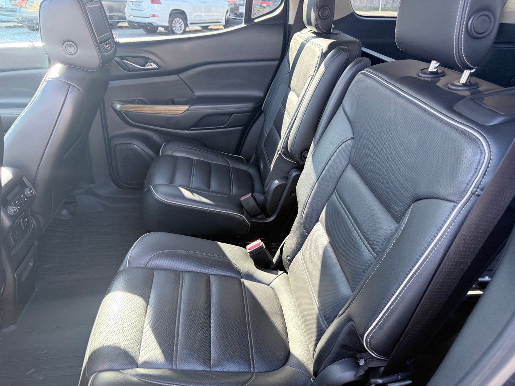 2018 GMC Acadia Image 16