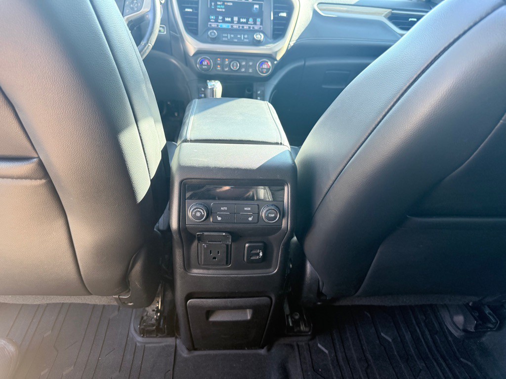 2018 GMC Acadia Image 17
