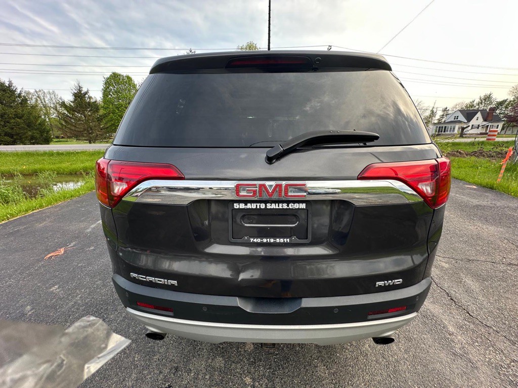 2017 GMC Acadia Image 7