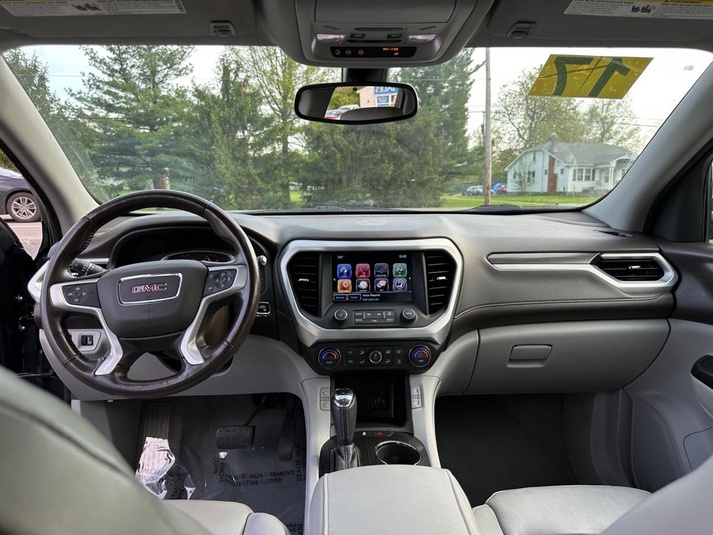 2017 GMC Acadia Image 14