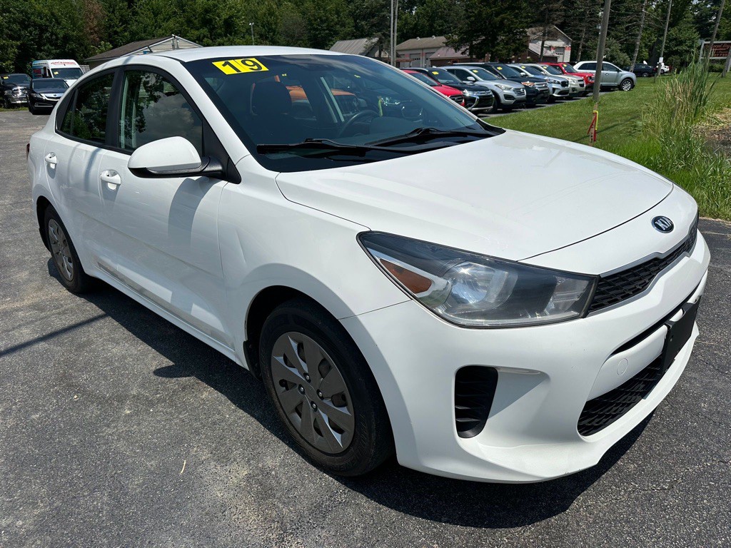 2019 Kia Rio Image 4