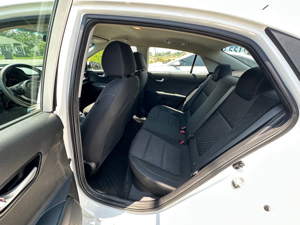 2019 Kia Rio Image 13