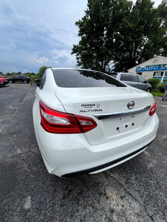 2017 Nissan Altima Image 5