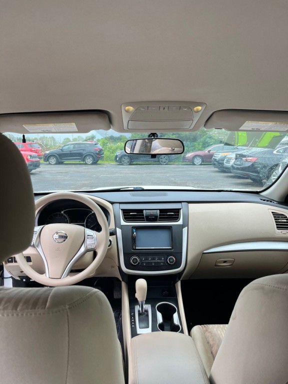2017 Nissan Altima Image 11