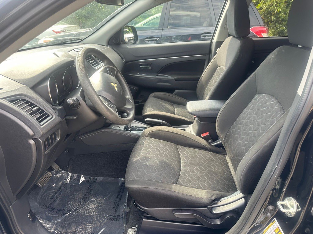 2020 Mitsubishi Outlander Image 11