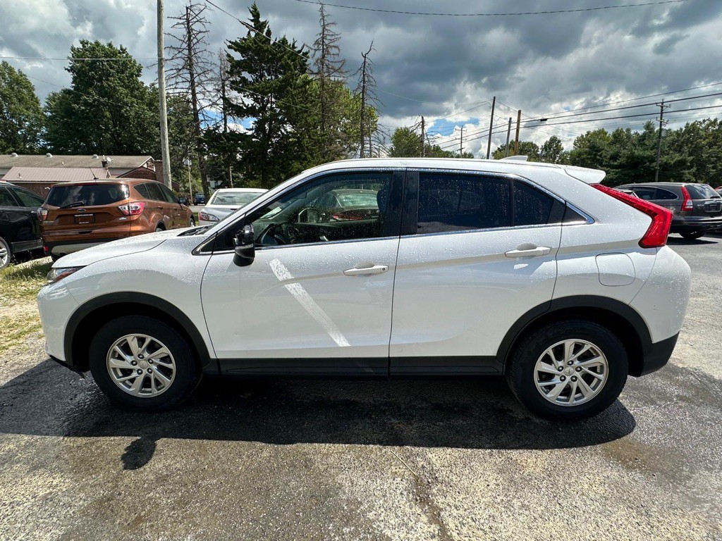 2019 Mitsubishi Eclipse Image 5