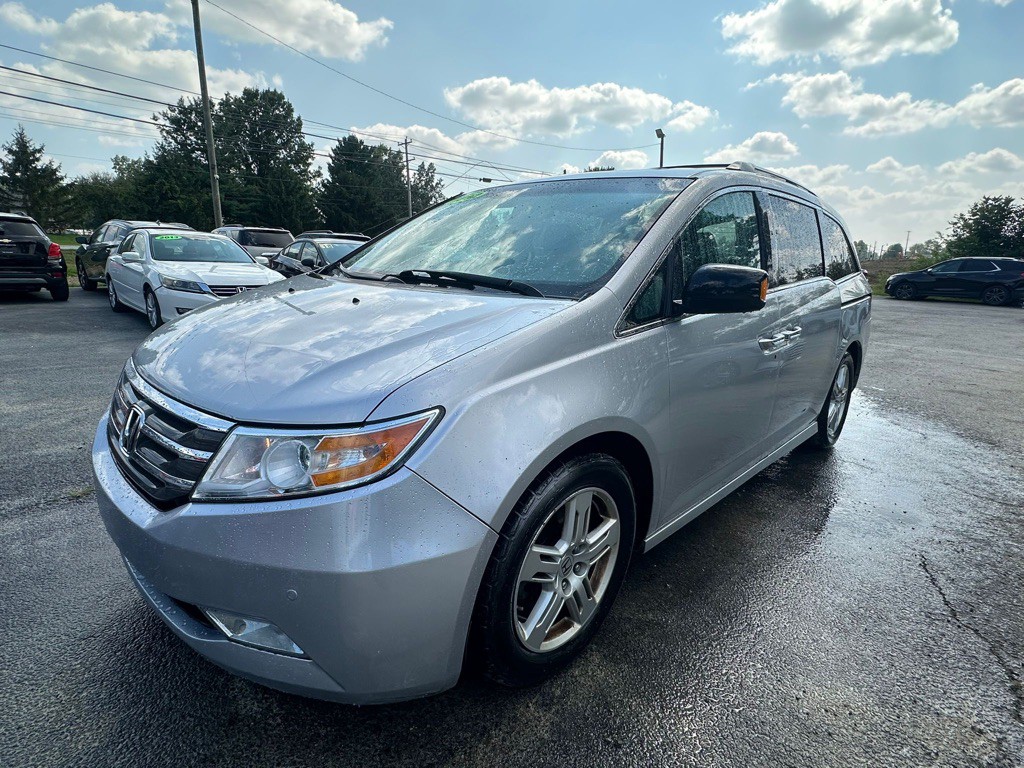 2012 Honda Odyssey Image 2