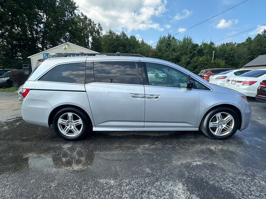 2012 Honda Odyssey Image 5