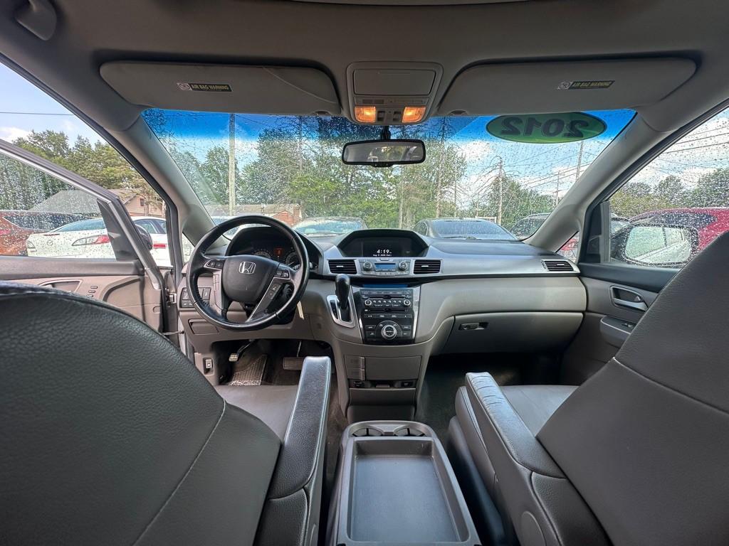 2012 Honda Odyssey Image 14