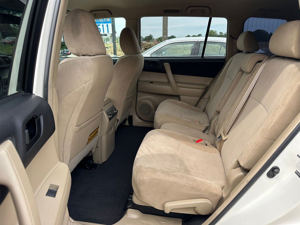 2013 Toyota Highlander Image 14