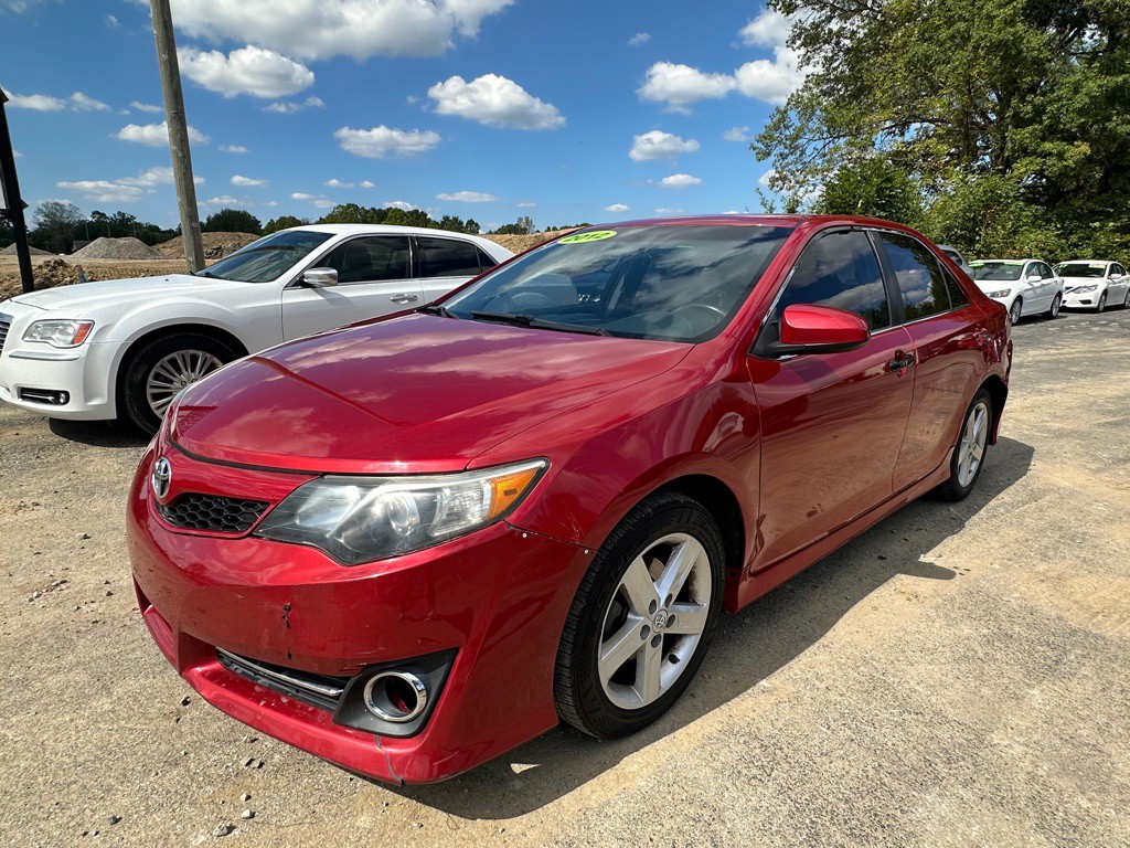2012 Toyota Camry Image 2