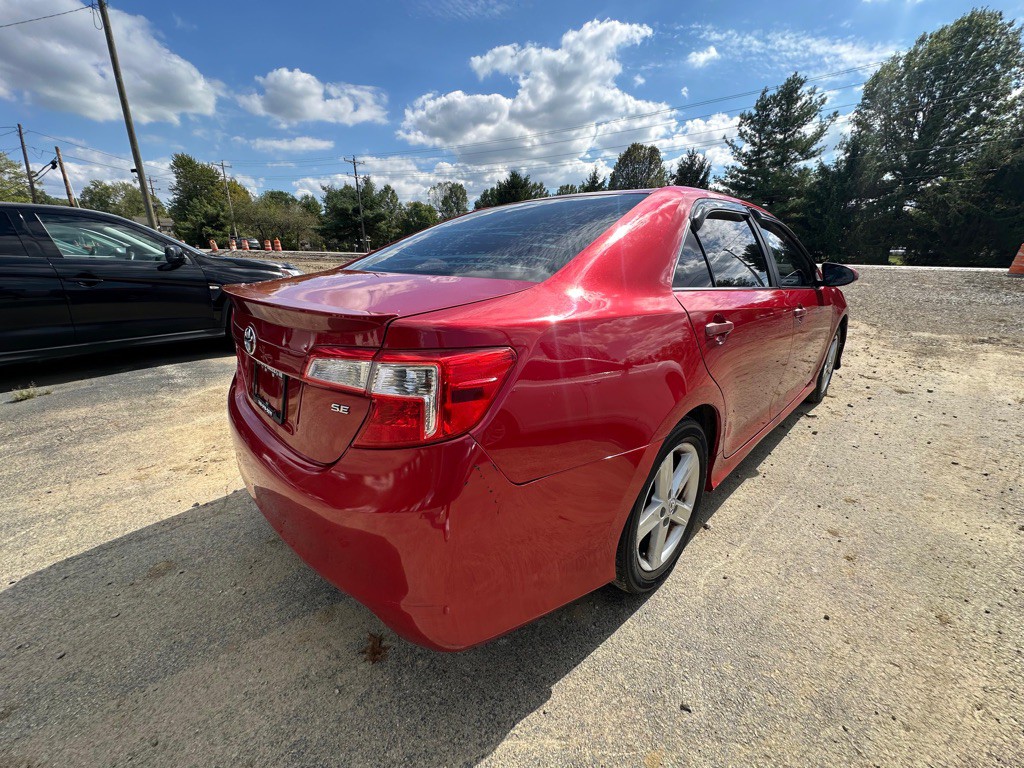 2012 Toyota Camry Image 5