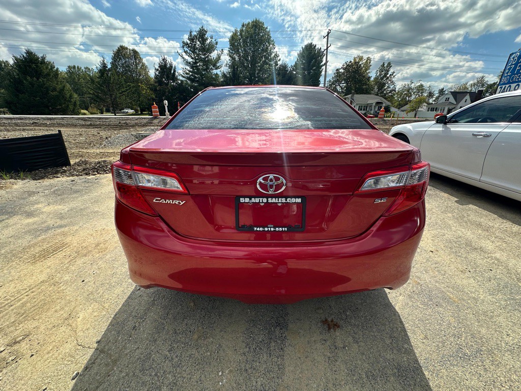2012 Toyota Camry Image 8