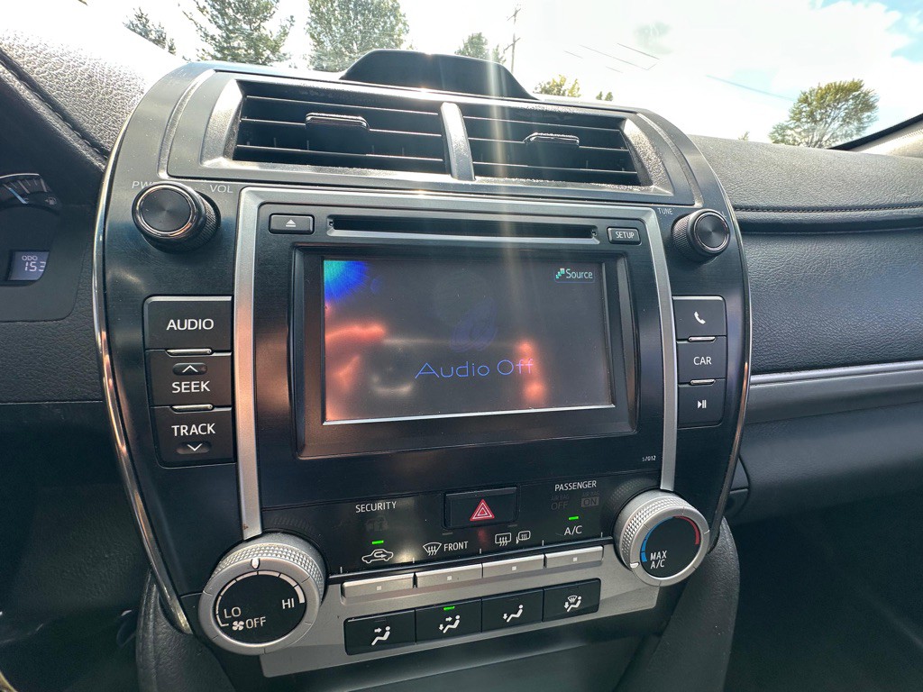 2012 Toyota Camry Image 10